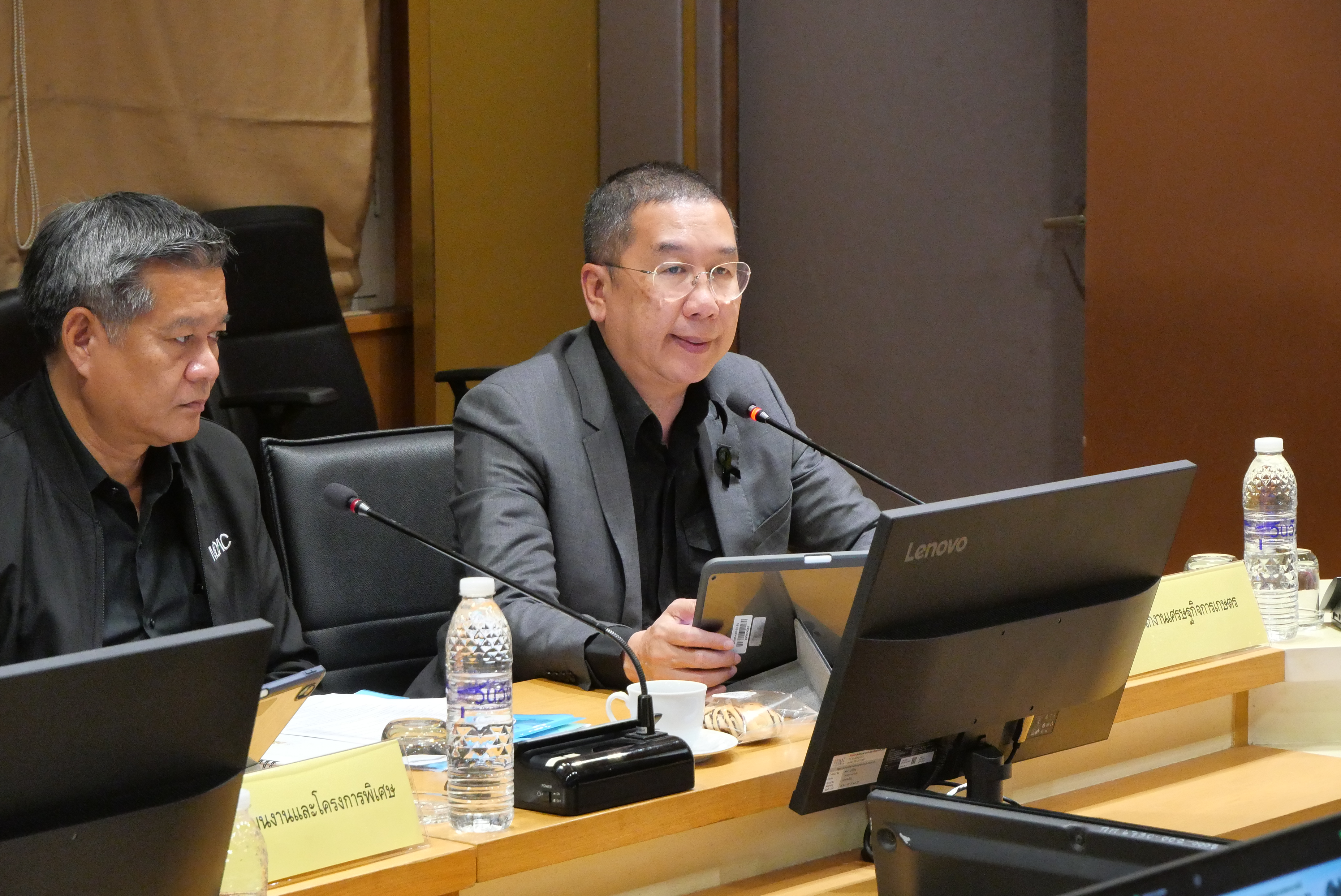 title - รองเลขาธิการ ส.ป.ก. ประชุมเตรียมความพร้อมในการสนับสนุนการประชุมคณะรัฐมนตรีอย่างเป็นทางการนอกสถานที่ ครั้งที่ 1/2569 ณ จังหวัดสงขลา และติดตามการตรวจราชการกลุ่มจังหวัดภาคใต้ 
